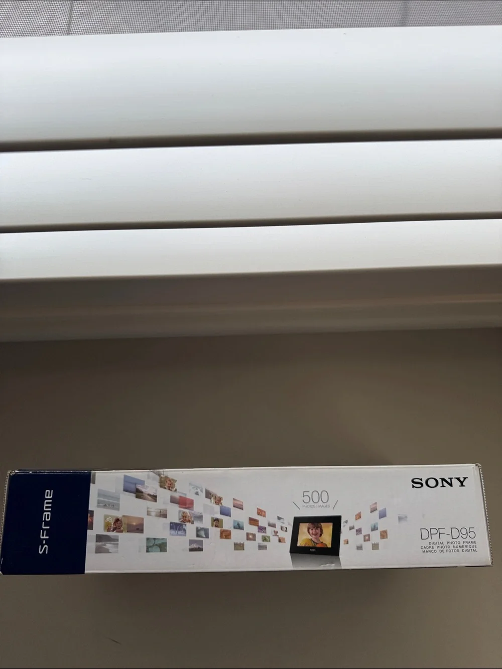 Sony Digital Photo Frame with Remote